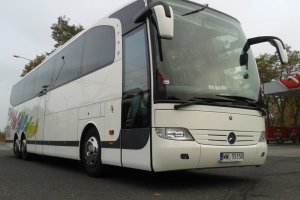 NOWY AUTOKAR TURYSTYCZNY MERCEDES TRAVEGO 580 16RHD 